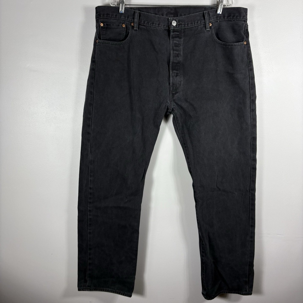 Levi's 501‎ Men's 42x32 Black Wash Button Fly Straight Leg Classic Denim Jeans